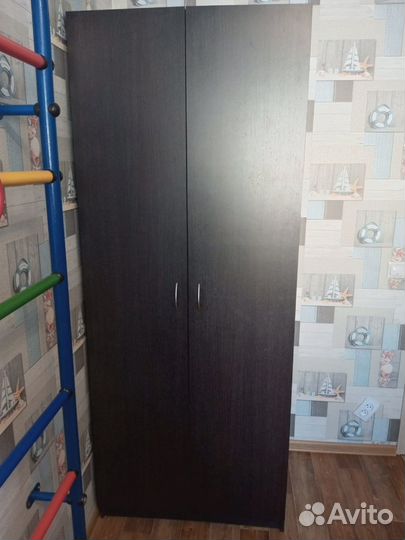 Шкаф плотяной бу