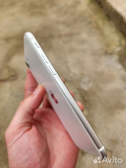 iPhone SE (2020), 64 ГБ