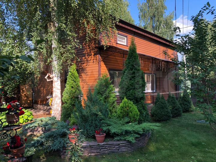 Коттедж 100 м² на участке 7 сот.