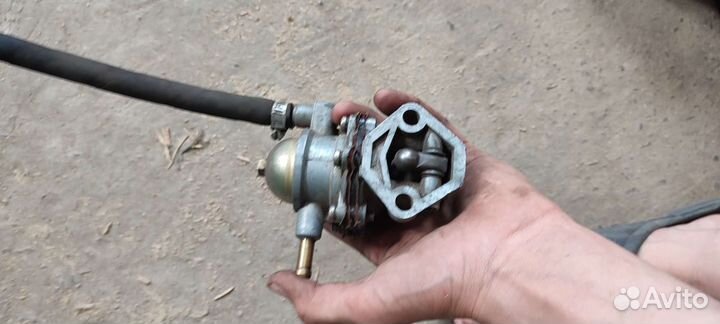 Ручной бензонасос