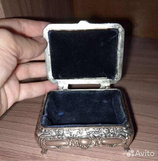 Шкатулка для украшений