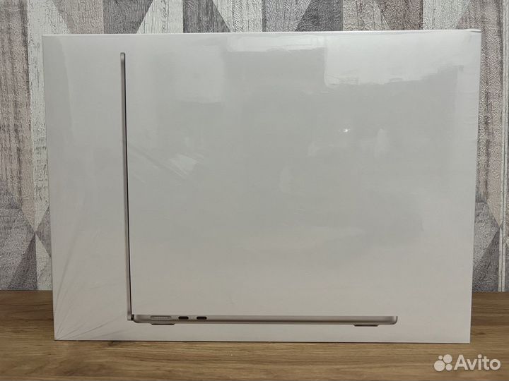 Apple MacBook Air 13.6