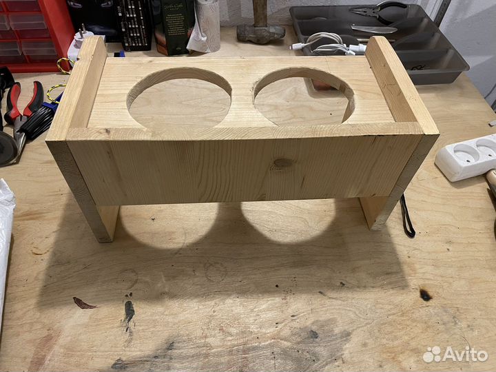 Кормушка для кошек и собак