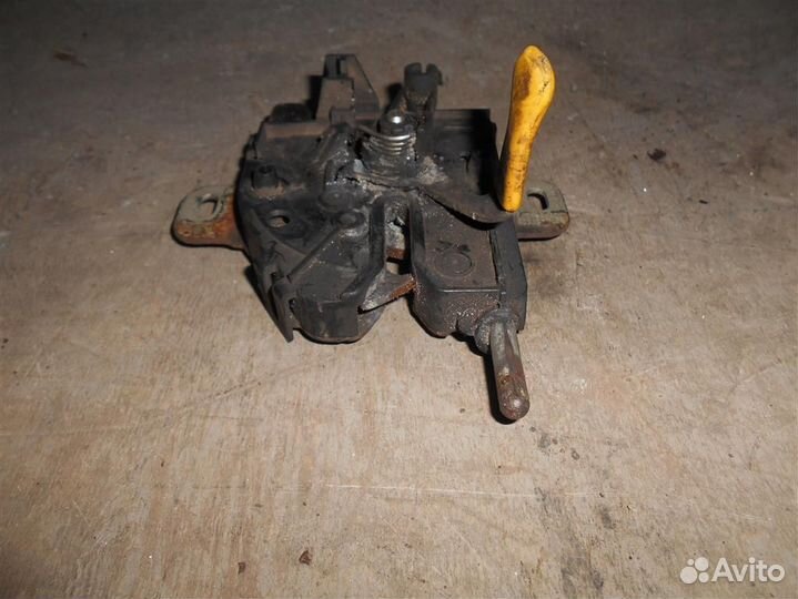 Замок капота от Ford S-MAX 2006-2015