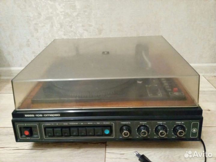 Проигрыватель винила Вега 108 стерео