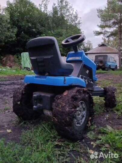 Трактор с прицепом