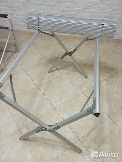 Стол со стульями б/у