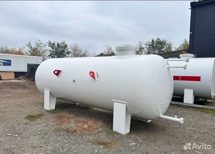 Прочные баки для воды и технических жидкостей