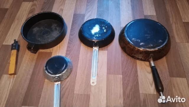 Сковороды, утятница, противень, сито, подставки