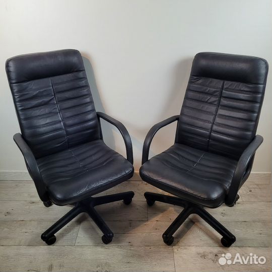 Компьютерное кресло (натуральная кожа)