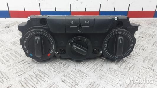 Блок управления печки и климат-контроля skoda octa