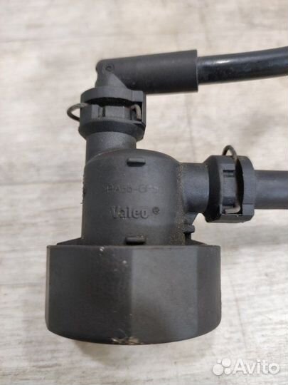 Трубка сцепления Nissan Note E11 HR16DE 2011