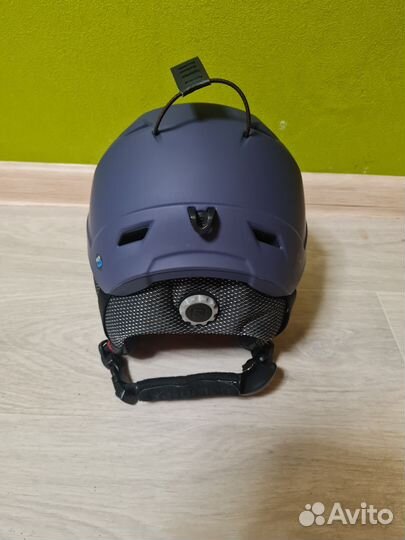 Горнолыжный шлем