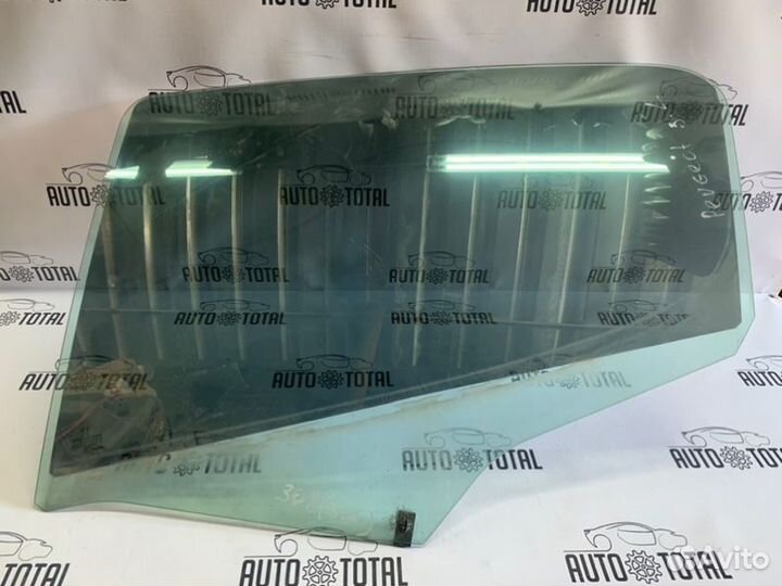 Стекло двери заднее левое Peugeot 308 EP6 2008