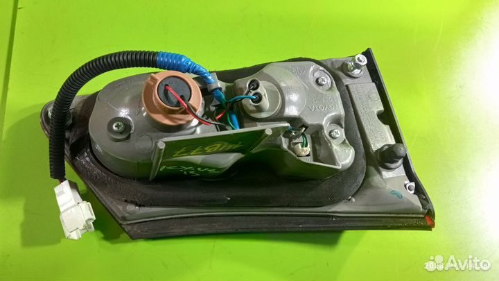 Фонарь внутренний правый для Lexus IS 250