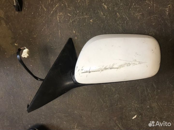 Зеркало заднего вида боковое переднее левое Toyota