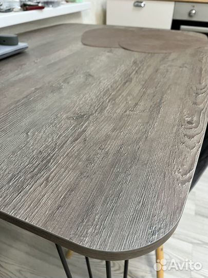 Кухонный стол