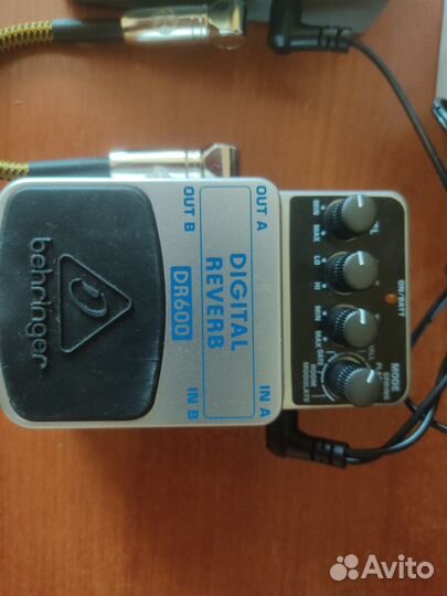 Педаль эффектов behringer VD400 Педаль эффектов BE