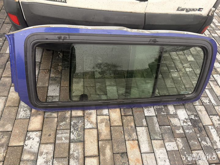 Стекло заднее левое Renault Kangoo 1