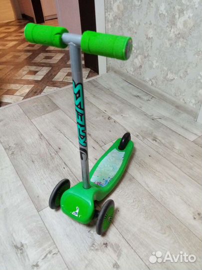 Самокат детский трехколесный
