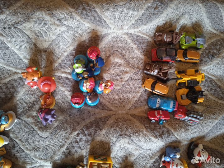 Игрушки из киндер сюрпризов