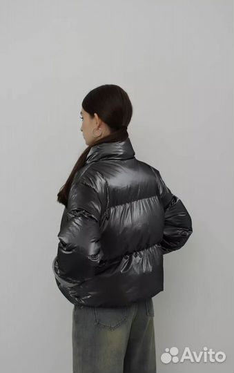 Пуховик короткий блестящий