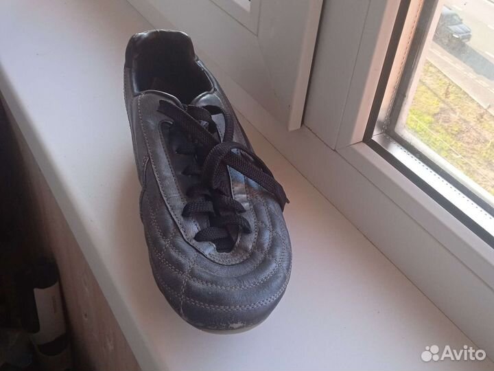 Футбольные бутсы