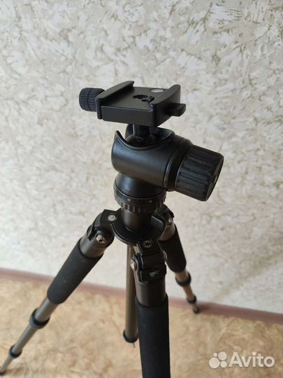 Штатив для фотоаппарата профессиональный