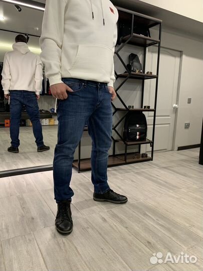 Джинсы Tommy Hilfiger (w31-33, 38)