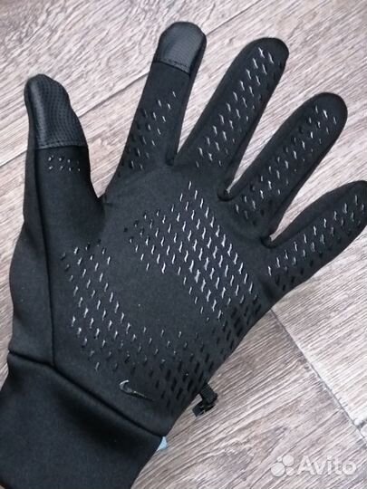 Перчатки Nike