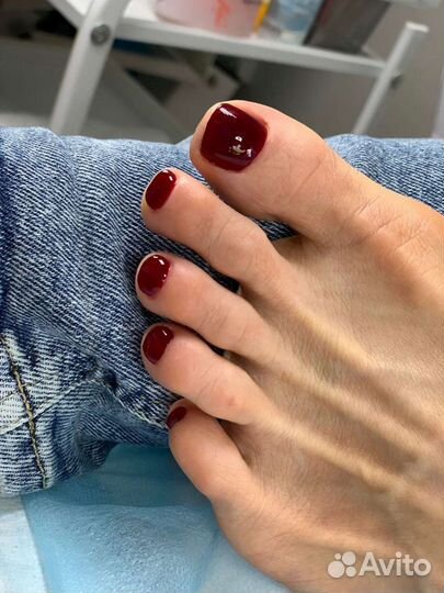 Маникюр педикюр