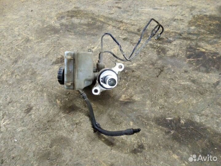 Главный тормозной цилиндр Opel Astra универсал