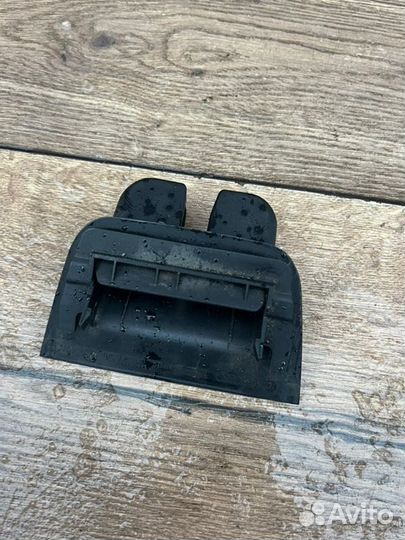 Обшивка замка багажника Audi 3 8P 1.8 2008