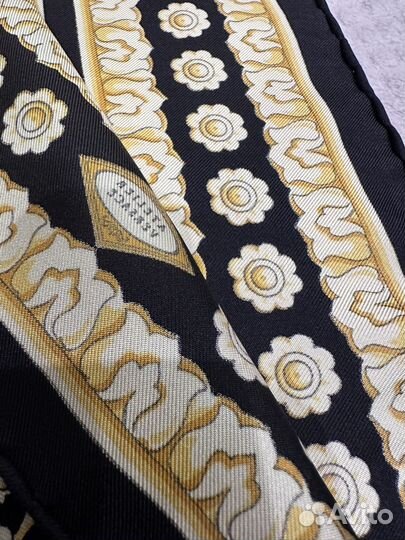 Шелковый платок versace atelier