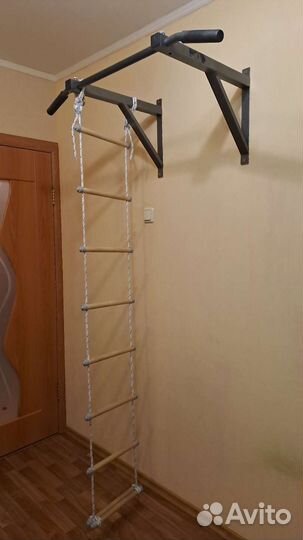 Турник с лестницей