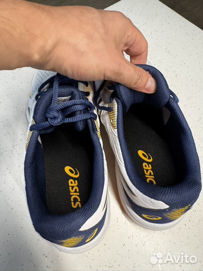 Asics upcourt 5