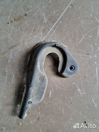 Накладка крышки багажника Volvo S40