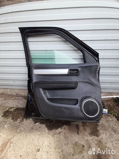 Дверь Suzuki swift передняя левая