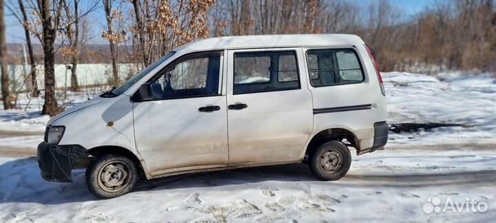 Toyota Town Ace 1.8 AT, 2002, 200 000 км