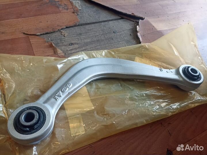 Рычаг поперечный прав верх KIA optima