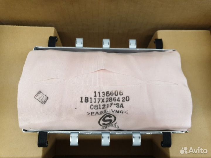 Airbag пассажирский Toyota Yaris 1 2006-2012