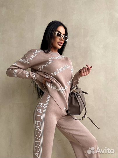 Бомбический костюм двойка в крутом исполнении