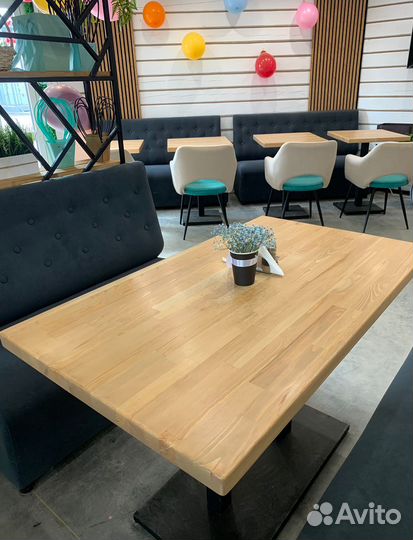 Стол для кафе
