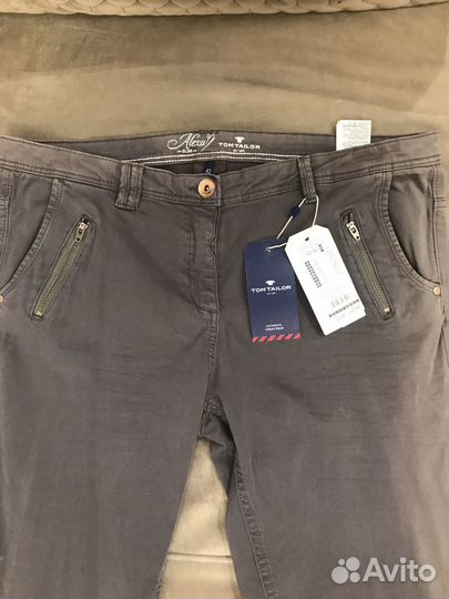 Джинсы женские