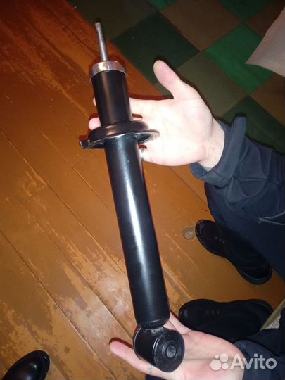 Амортизатор задней подвески