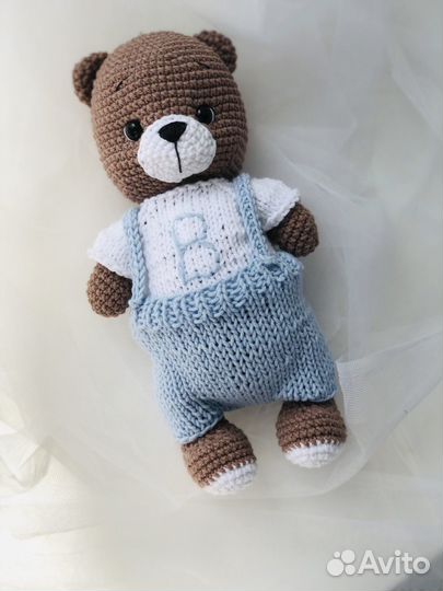 Вязаный мишка, игрушка мишка погремушка