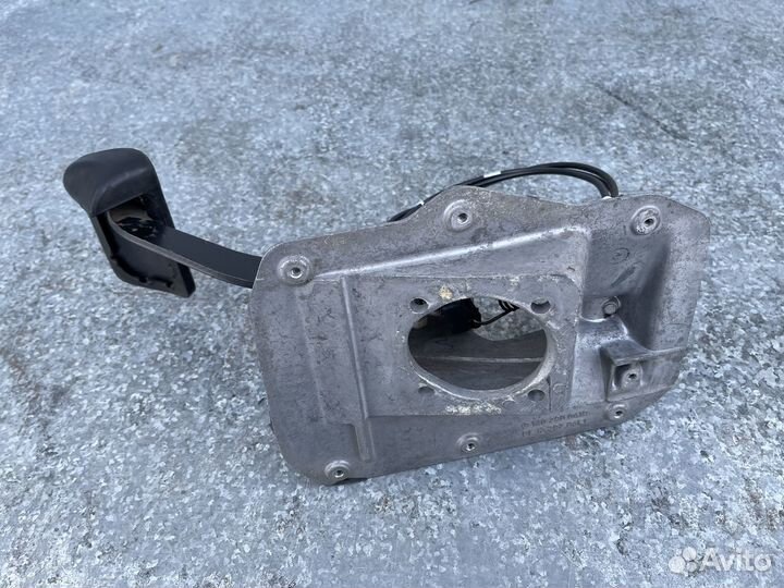 Педаль тормоза Mercedes W140