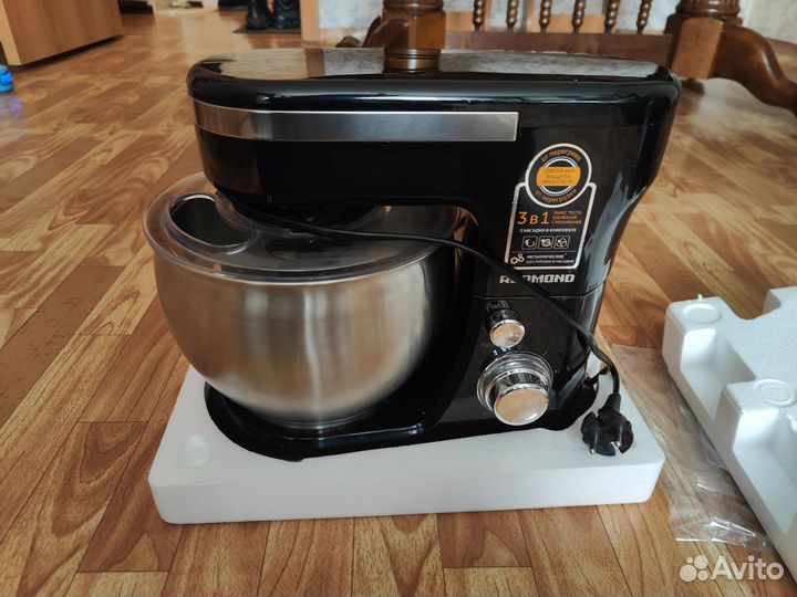 Миксер планетарный Redmond rfm-5393