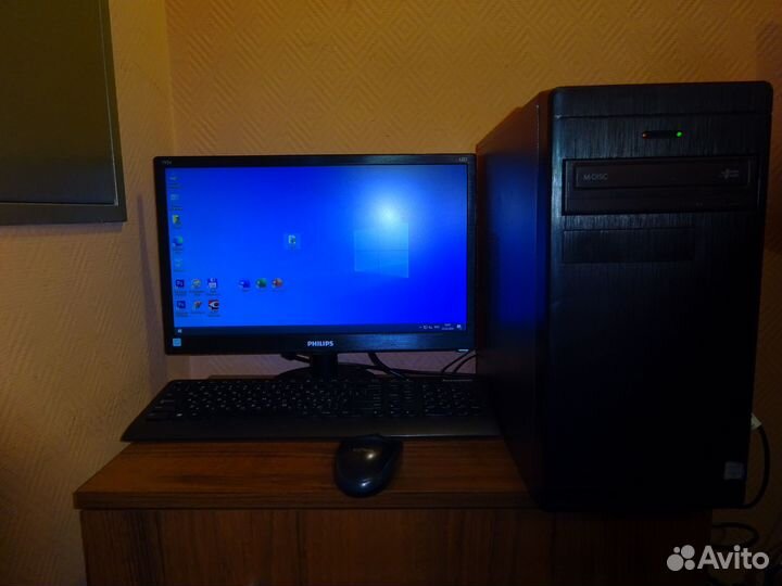 Компьютер с монитором, клавой и мышой (i5,8Gb,SSD)
