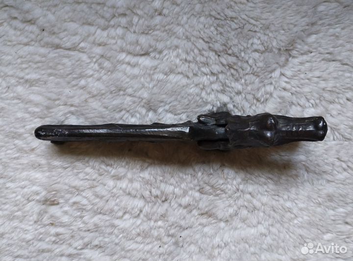 Дракон для колки орехов